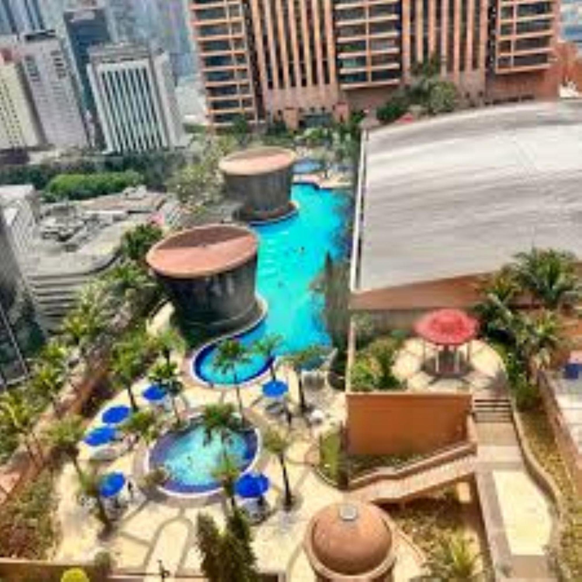 Ringko Service Apartments At Berjaya Times Square Kl Куала Лумпур Екстериор снимка